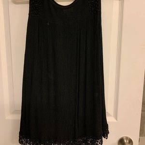 🌹Pretty Black Top with Lace Bottom!